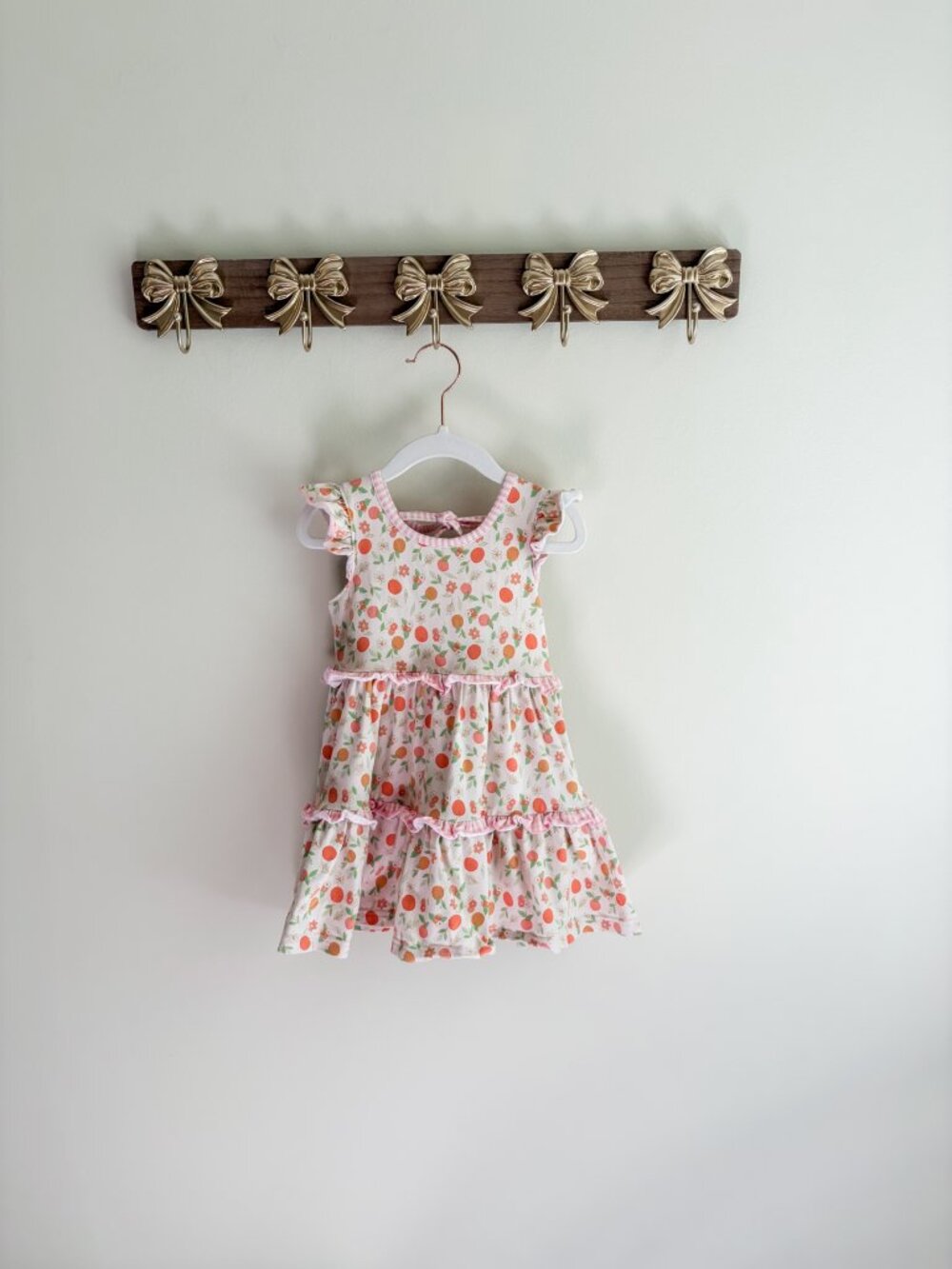Shrimp and Grits Girls' XS (2-3t) Floral Ruffle Dress with Bow Details - Picture 2 of 2